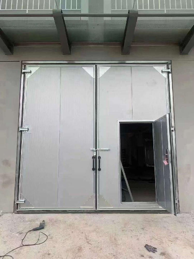 工業(yè)大門(mén)